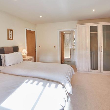 Host & Stay - Folkton Cottages Scarborough Oda fotoğraf