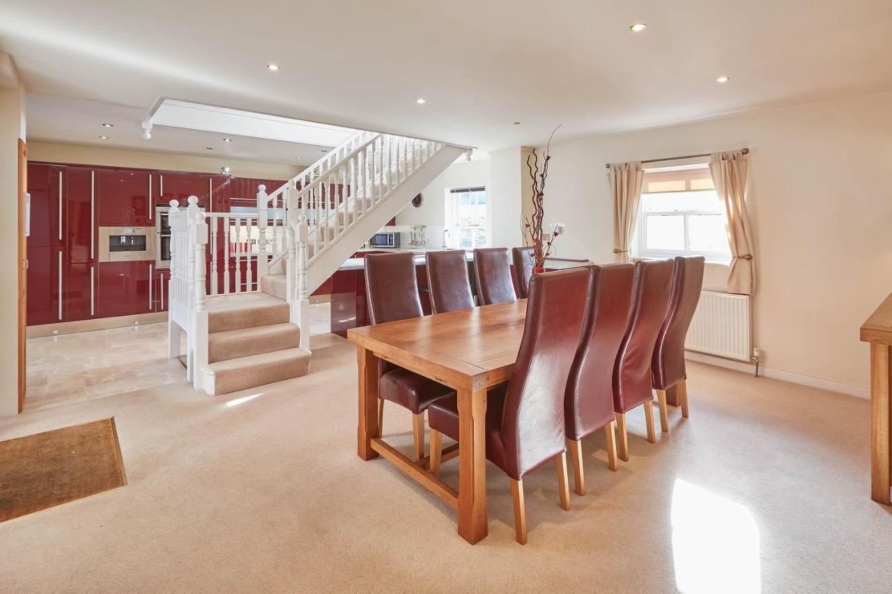 Host & Stay - Folkton Cottages Scarborough Dış mekan fotoğraf